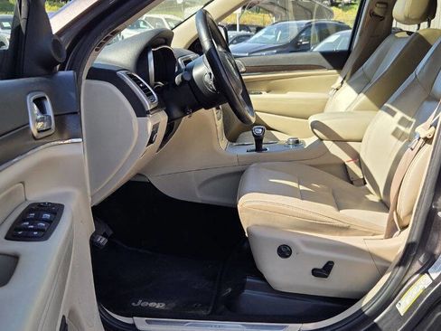 Used 2014 Jeep Grand Cherokee Limited w/ Luxury Group II image 12