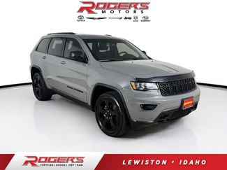 Used 2019 Jeep Grand Cherokee Laredo AWD/4WD video 1