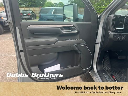 New 2026 Chevrolet Silverado 2500 LTZ w/ LTZ Premium Package AWD/4WD image 10
