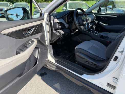 Used 2022 Subaru Outback Premium AWD/4WD image 16