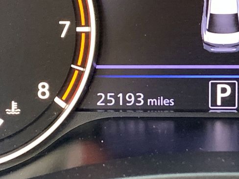 Used 2025 Nissan Altima 2.5 SV image 9