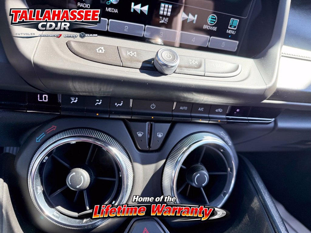 Used 2018 Chevrolet Camaro LT w/ Technology Package RWD image 31
