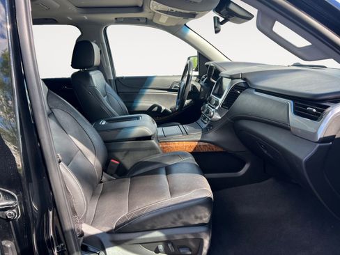 Used 2020 Chevrolet Suburban Premier image 15