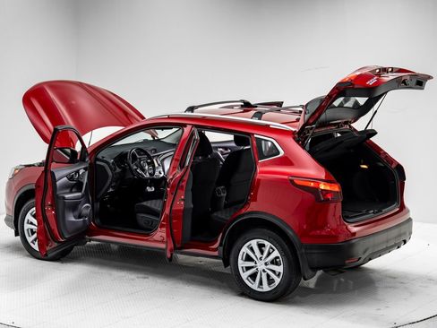 Used 2017 Nissan Rogue Sport SV w/ SV Premium Package AWD/4WD image 35