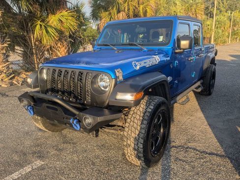 Used 2020 Jeep Gladiator Sport w/ Quick Order Package 24S AWD/4WD image 3
