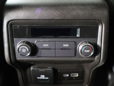 Used 2023 GMC Acadia SLE w/ Driver Convenience Package image 30