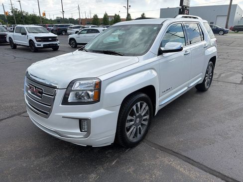 Used 2017 GMC Terrain Denali AWD/4WD image 5