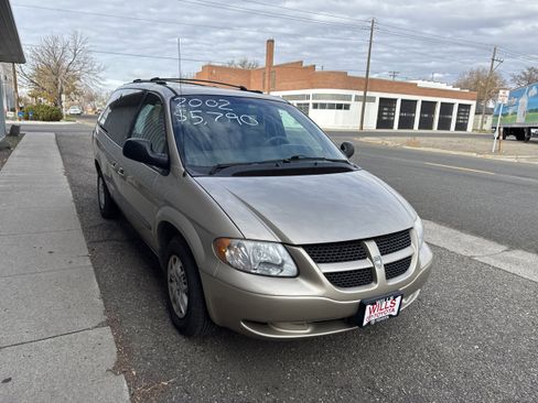 Used 2002 Dodge Grand Caravan Sport image 1