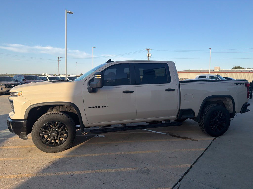Used 2026 Chevrolet Silverado 2500 Custom AWD/4WD image 4