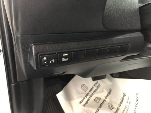 Used 2024 Toyota Corolla LE image 11