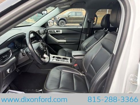 Used 2021 Ford Explorer XLT w/ Equipment Group 202A image 9