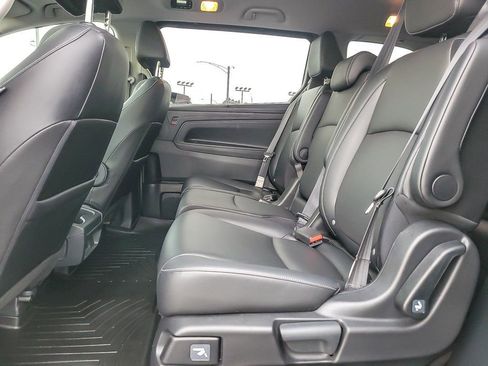 Used 2023 Honda Odyssey EX-L image 11