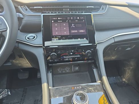 Certified 2023 Jeep Grand Cherokee Altitude AWD/4WD image 20