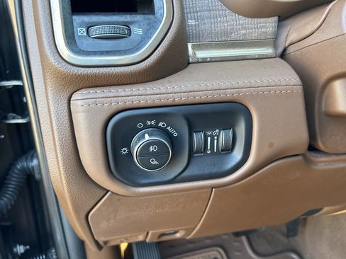 Used 2022 RAM 3500 Limited image 12