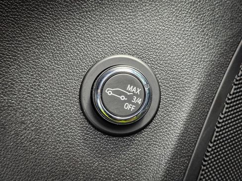 Used 2023 Buick Envision Essence w/ Sport Touring Package AWD/4WD image 13