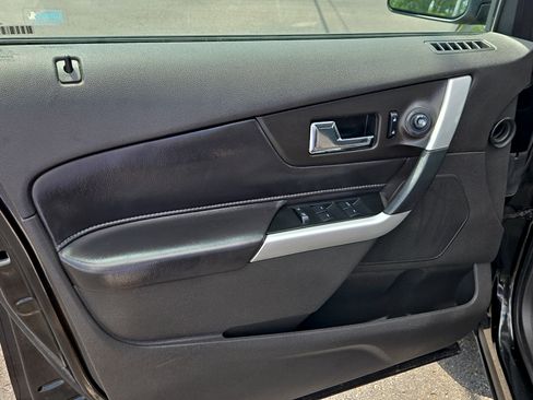 Used 2013 Ford Edge SE FWD image 11