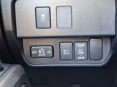 Used 2020 Toyota Tacoma TRD Sport image 24