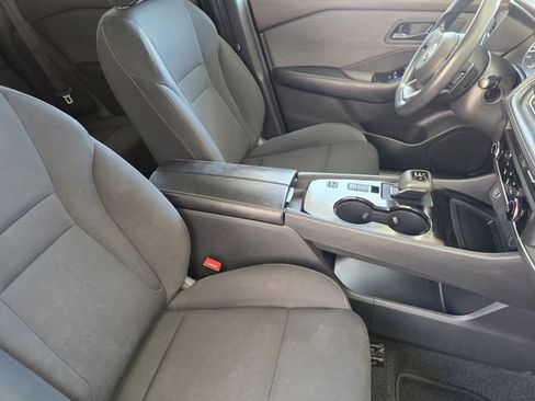 Used 2023 Nissan Rogue S FWD image 12