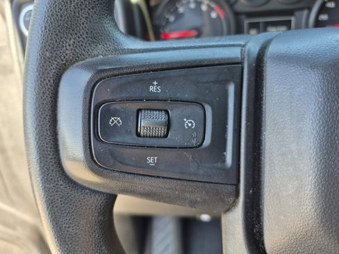 Used 2020 GMC Sierra 1500 4x4 Crew Cab w/ Sierra Value Package image 24