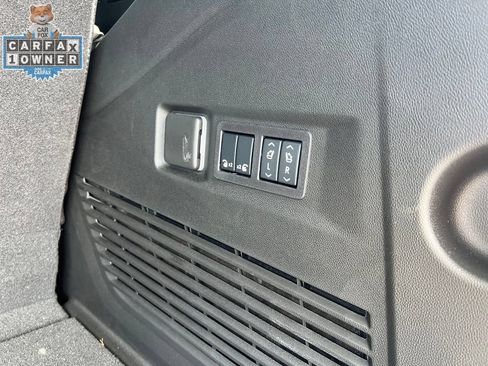 Used 2026 GMC Yukon Denali Ultimate AWD/4WD image 29