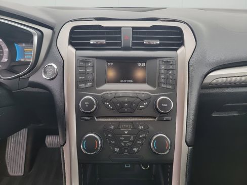 Used 2017 Ford Fusion S image 18