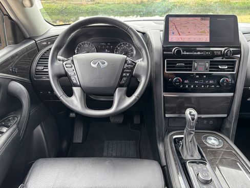 Used 2024 INFINITI QX80 Luxe image 13