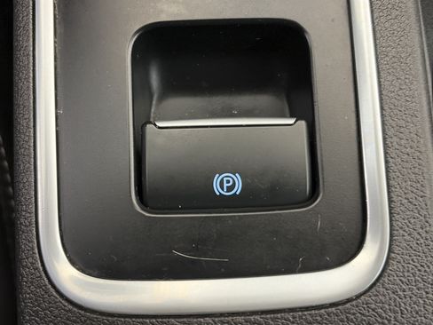 Used 2019 Ford Escape SEL AWD/4WD image 29