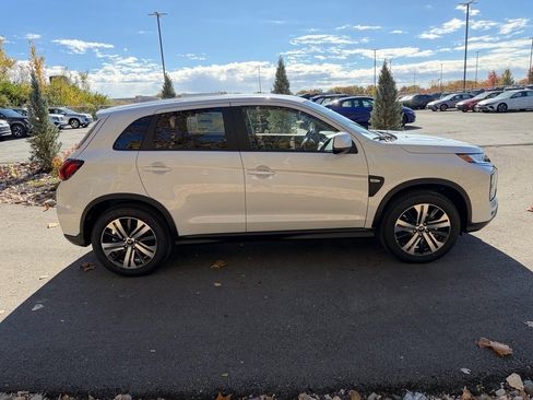 New 2025 Mitsubishi Outlander Sport ES image 6