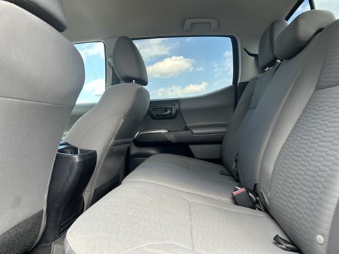 Used 2017 Toyota Tacoma SR5 w/ Tow Package AWD/4WD image 12