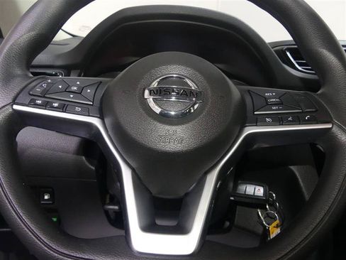 Used 2020 Nissan Rogue S AWD/4WD image 31