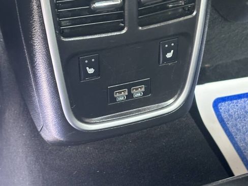 Used 2020 Dodge Charger SXT w/ Leather Interior Group RWD image 19