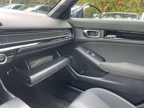 Certified 2025 Honda Civic Sport image 28