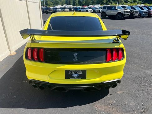 Used 2021 Ford Mustang Shelby GT500 w/ Carbon Fiber Track Pack RWD image 5