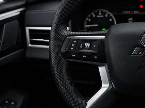 New 2026 Mitsubishi Outlander ES AWD/4WD image 19
