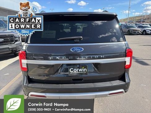 Used 2023 Ford Expedition XLT image 5
