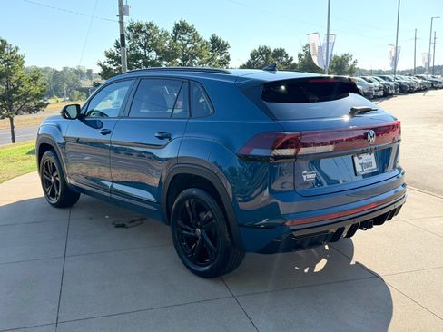 Used 2025 Volkswagen Atlas Cross Sport SEL R-Line AWD/4WD image 4