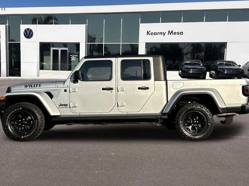 Used 2022 Jeep Gladiator Willys image 7