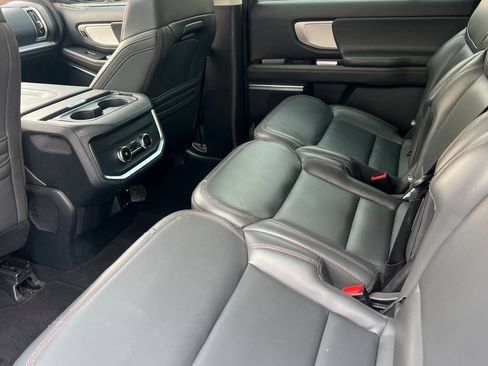 Used 2025 Ford Expedition Max Active AWD/4WD image 13