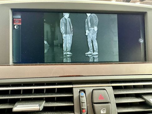 Used 2015 BMW M6 Convertible image 29