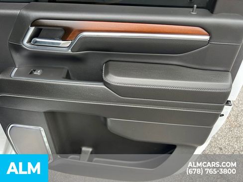 Used 2024 GMC Sierra 3500 Denali image 21