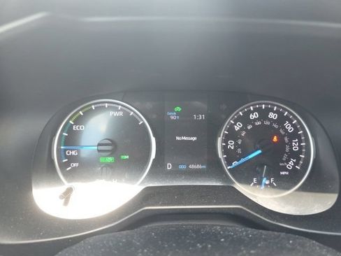 Used 2019 Toyota RAV4 XLE AWD/4WD image 12