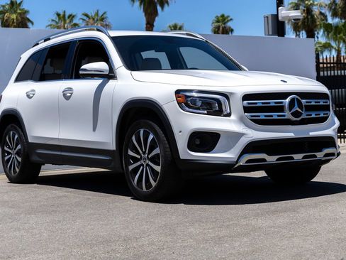 Used 2022 Mercedes-Benz GLB 250 image 2