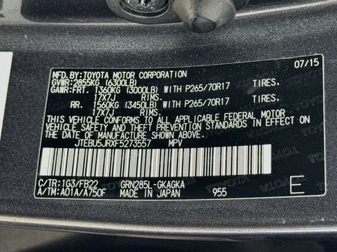 Used 2015 Toyota 4Runner SR5 w/ Four Season Floor Mat Package AWD/4WD image 28
