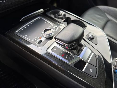 Used 2017 Audi Q7 3.0T Premium Plus AWD/4WD image 15