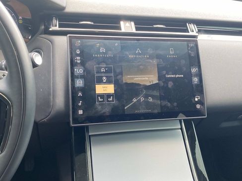 Used 2025 Land Rover Range Rover Velar S AWD/4WD image 30