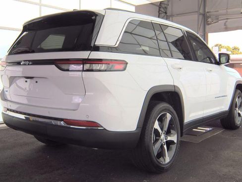 Used 2023 Jeep Grand Cherokee 4WD 4xe image 4