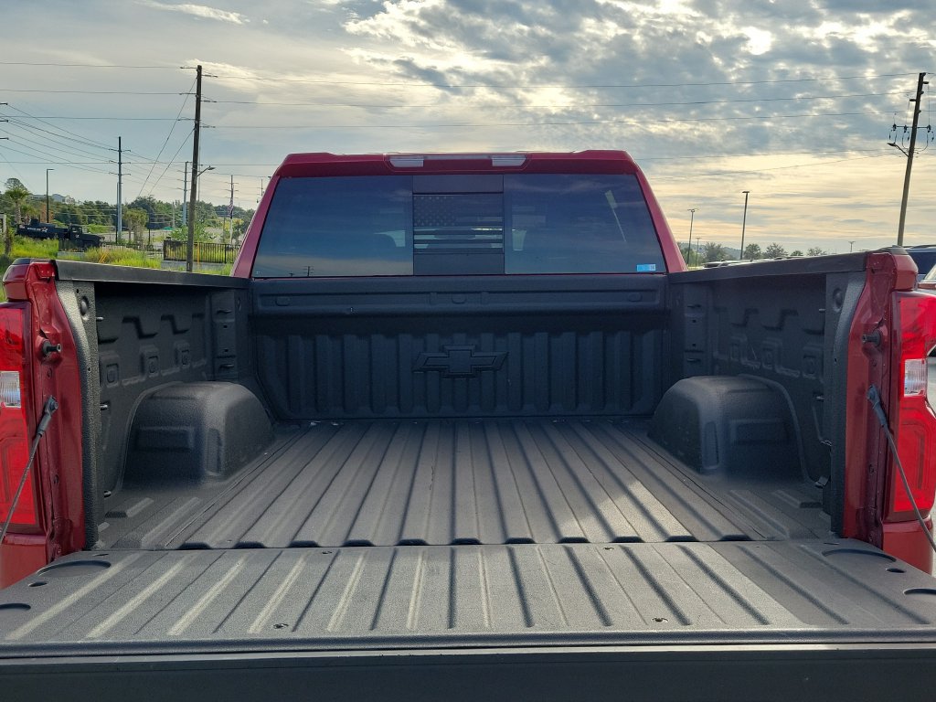 Used 2025 Chevrolet Silverado 1500 RST AWD/4WD image 7