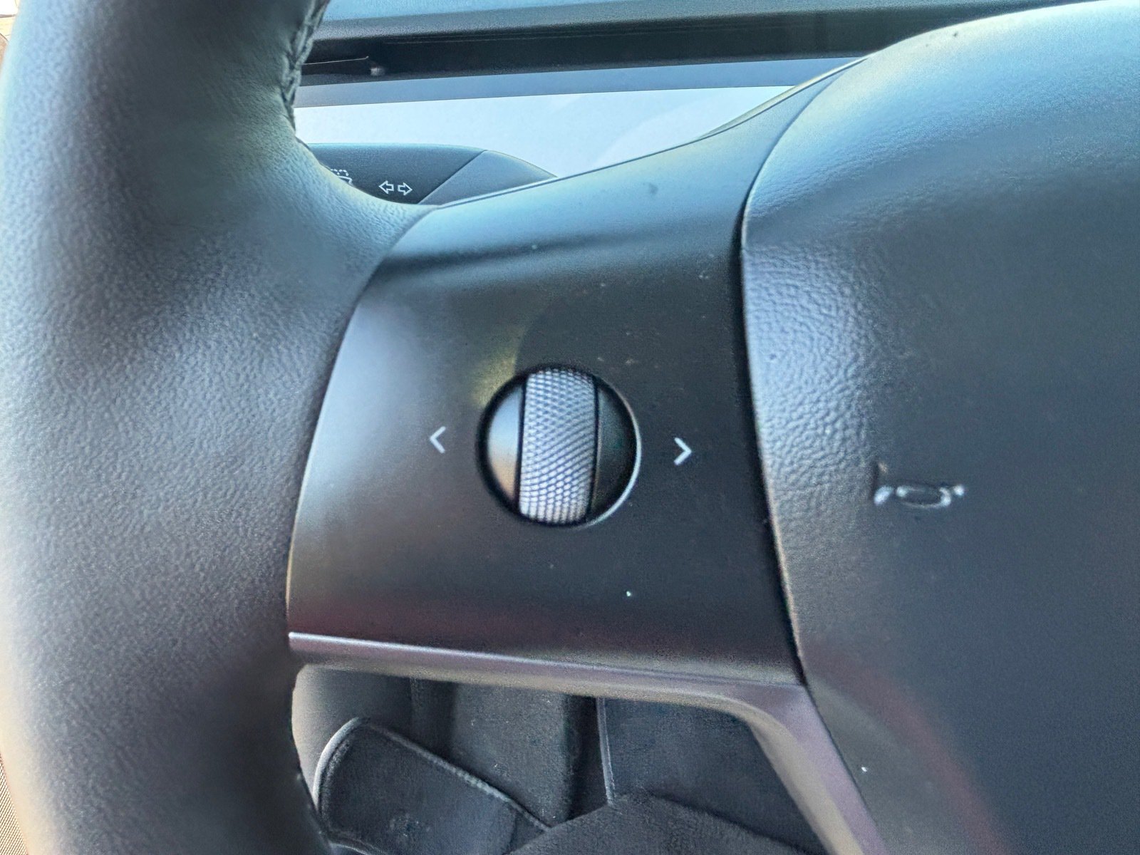Used 2023 Tesla Model Y Performance AWD/4WD image 20
