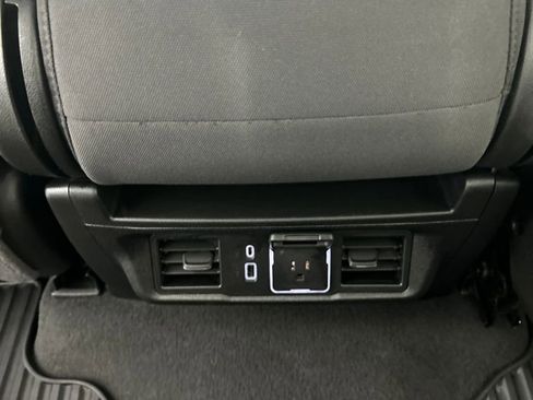 Used 2022 Chevrolet Silverado 1500 LT image 21