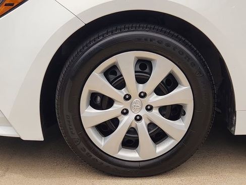 Used 2024 Toyota Corolla LE FWD image 8